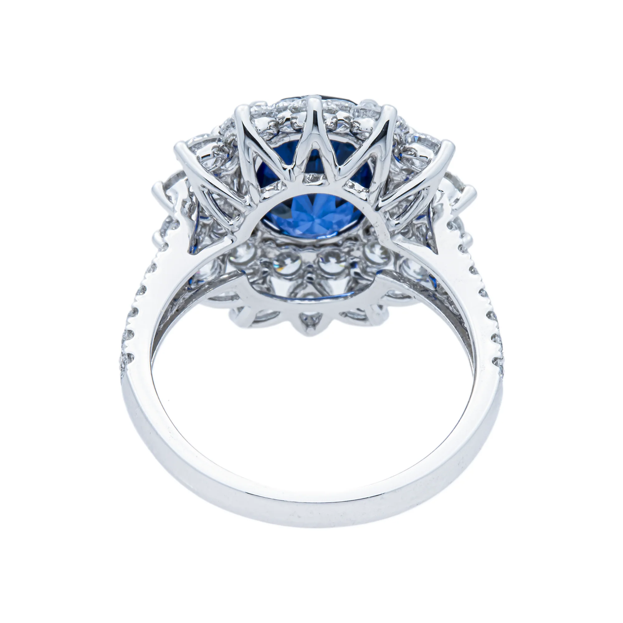 White Gold Oval Sapphire & Round Diamond Ring 5.66ct - Image 4